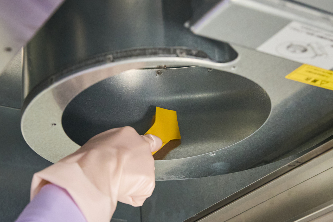 本体 スクラビング